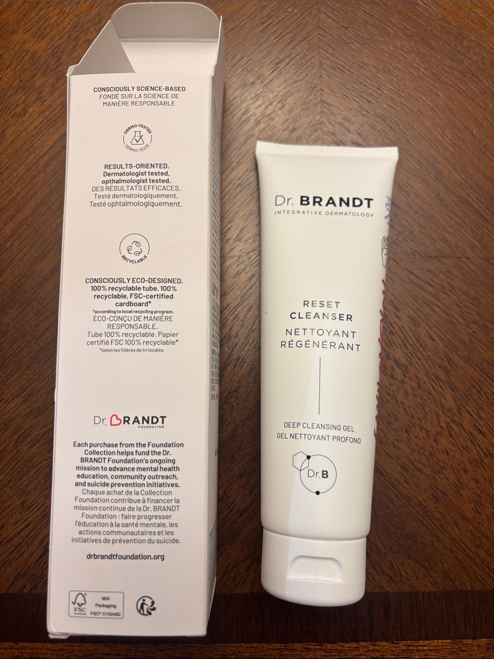 Dr. Brandt Foundation Collection Reset Cleanser — White with Red Accent